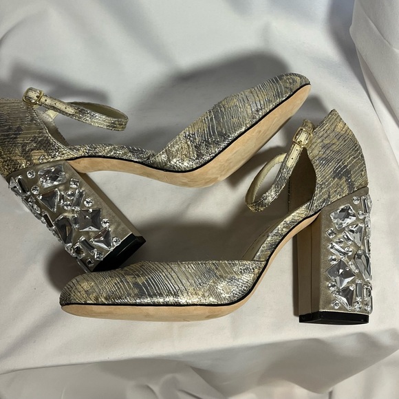 Bettye Muller Gold Heels - Picture 4 of 6